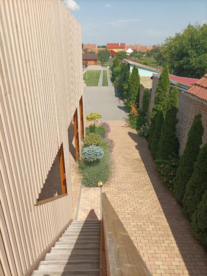 Penzion Venkovsky Dvur Hlohovec Kültér fotó